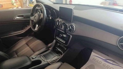 Mercedes-Benz CLA Shooting Brake 180 Premium (12)