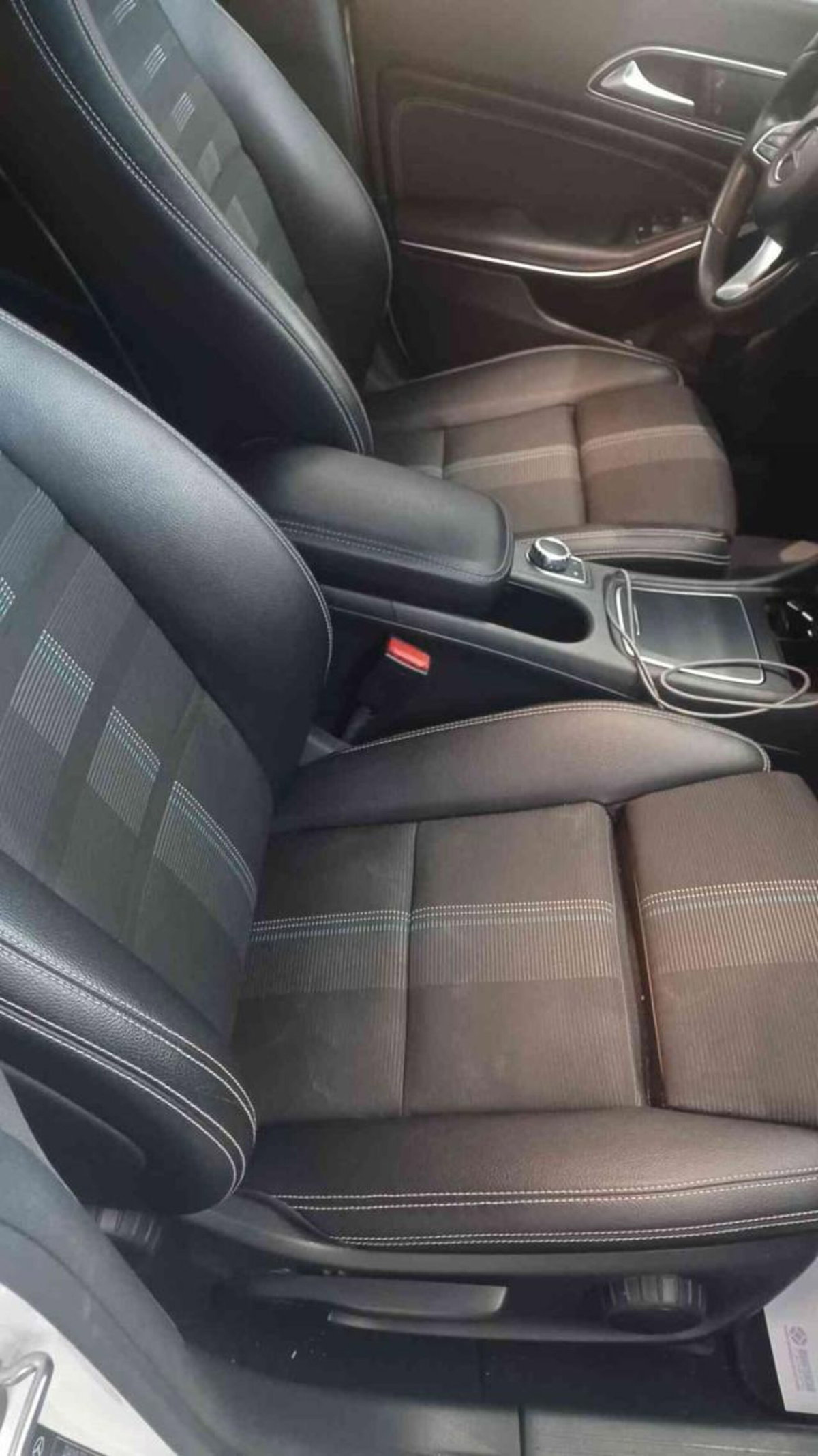 Mercedes-Benz CLA Shooting Brake 180 Premium (14)
