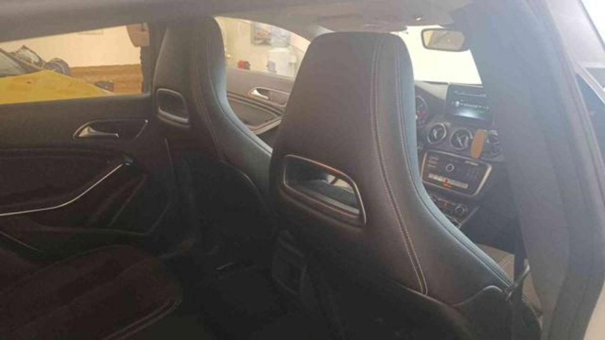 Mercedes-Benz CLA Shooting Brake 180 Premium (15)