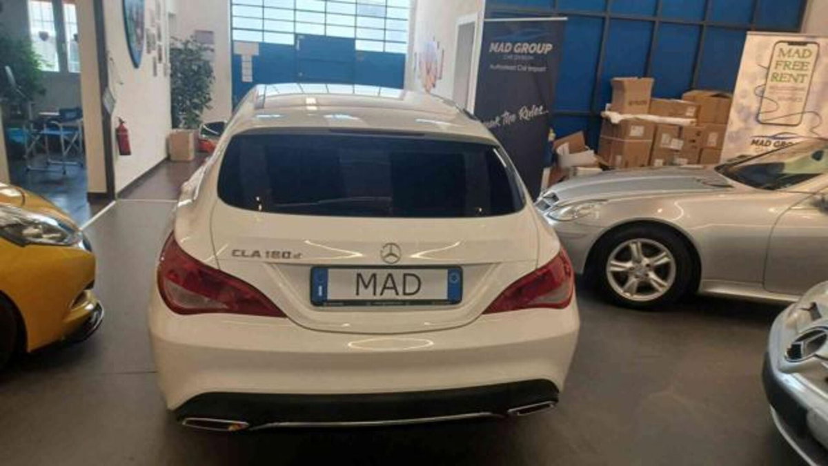 Mercedes-Benz CLA Shooting Brake 180 Premium (5)