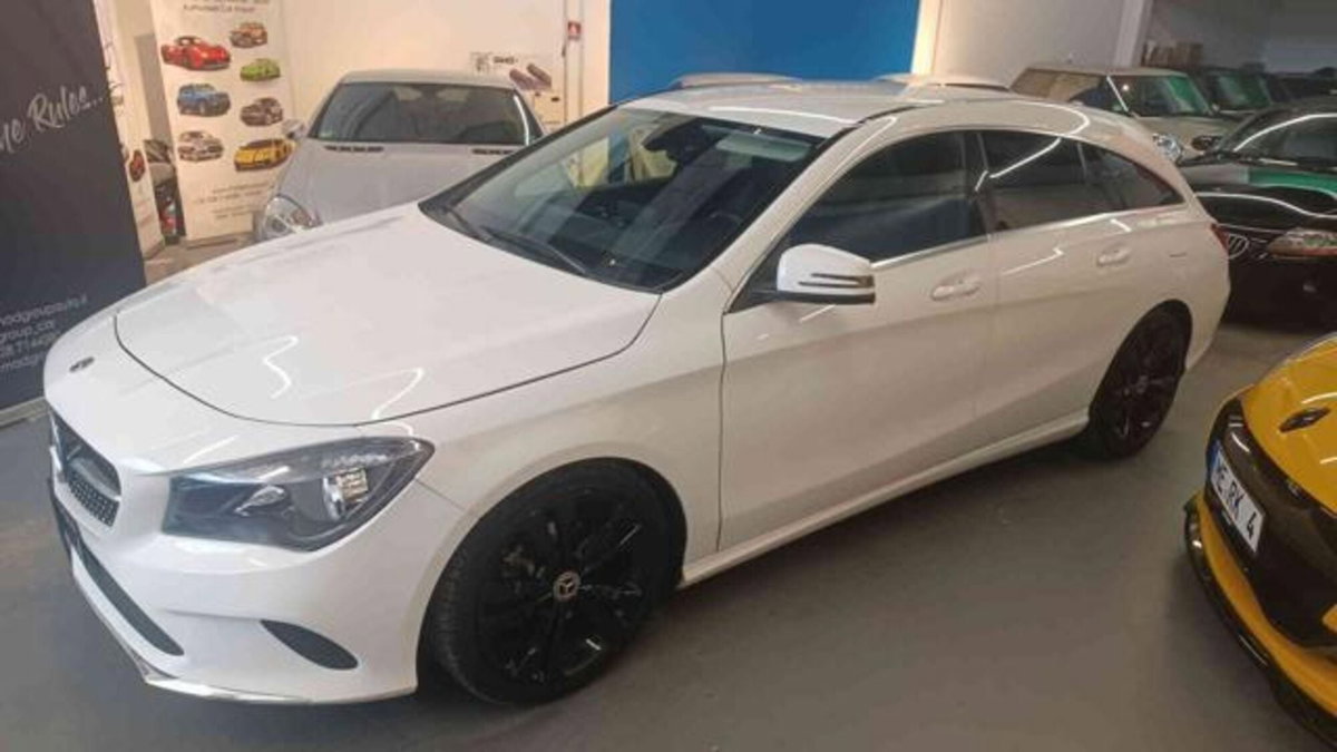 Mercedes-Benz CLA Shooting Brake 180 Premium (7)