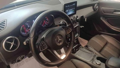 Mercedes-Benz CLA Shooting Brake 180 Premium (8)