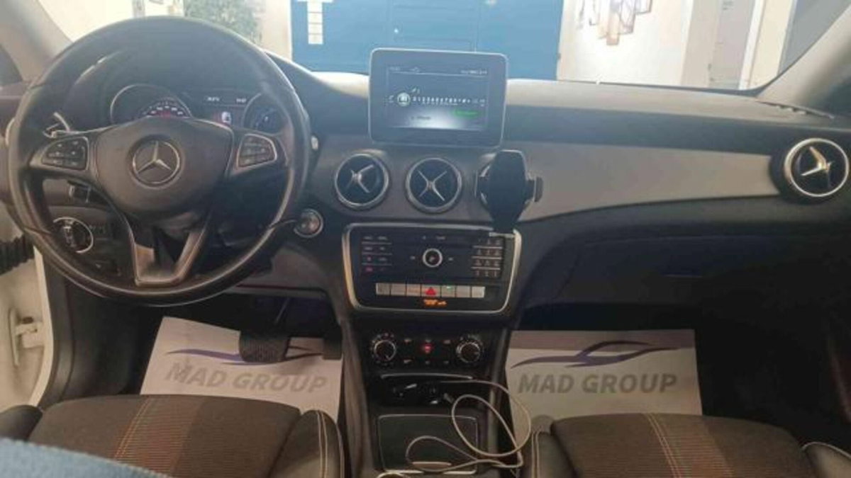 Mercedes-Benz CLA Shooting Brake 180 Premium (9)