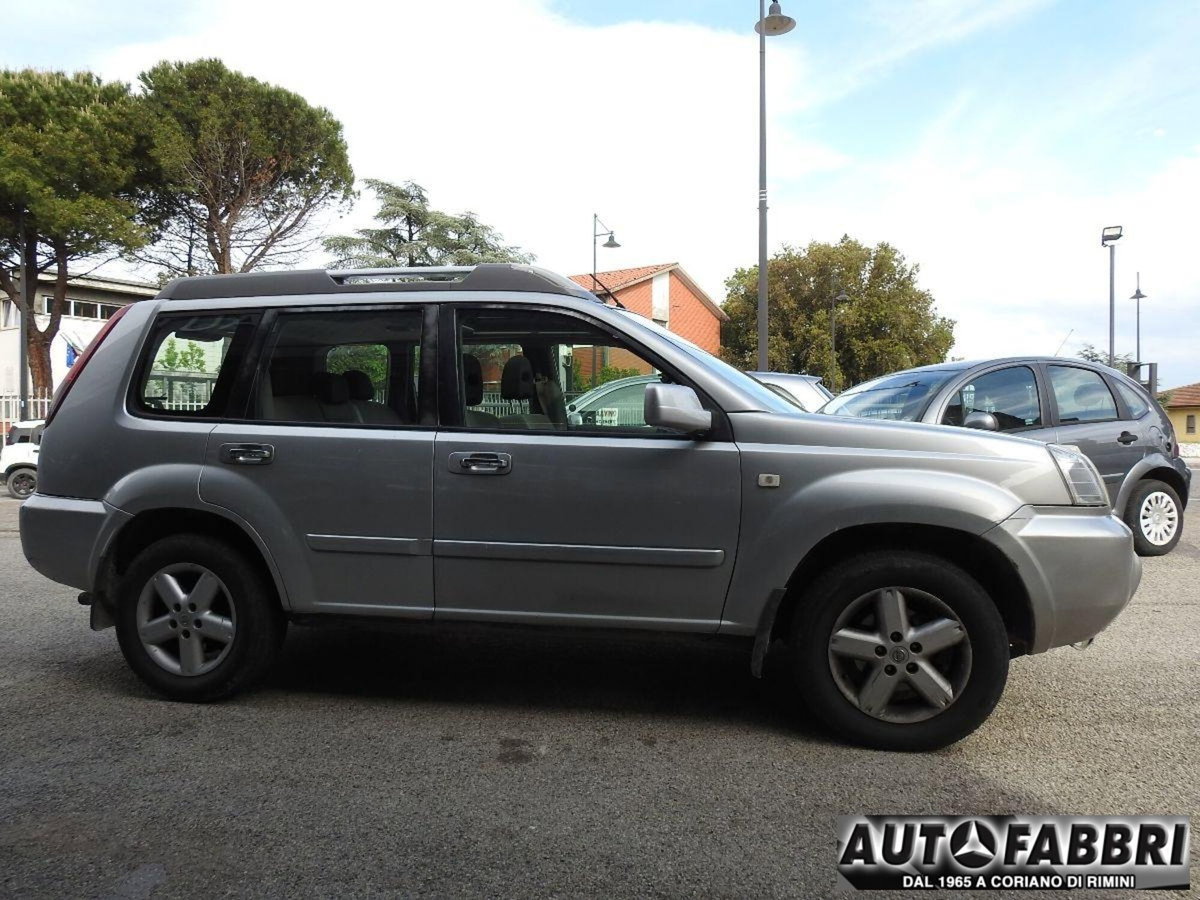 Nissan X-Trail 2.2 dCi Elegance