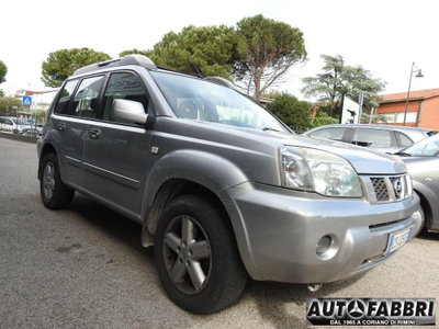 Nissan X-Trail 2.2 dCi Elegance (2)