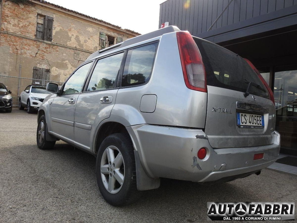 Nissan X-Trail 2.2 dCi Elegance (4)