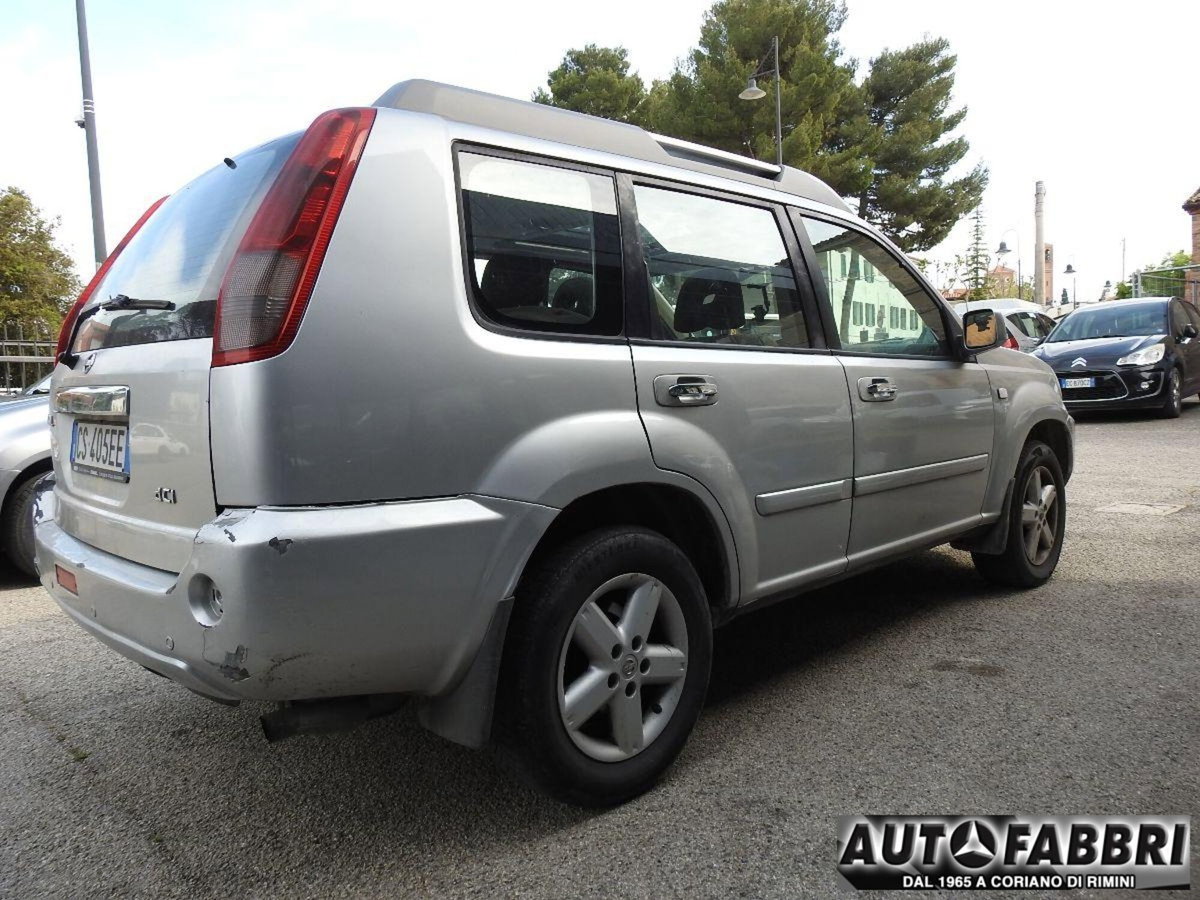Nissan X-Trail 2.2 dCi Elegance (5)