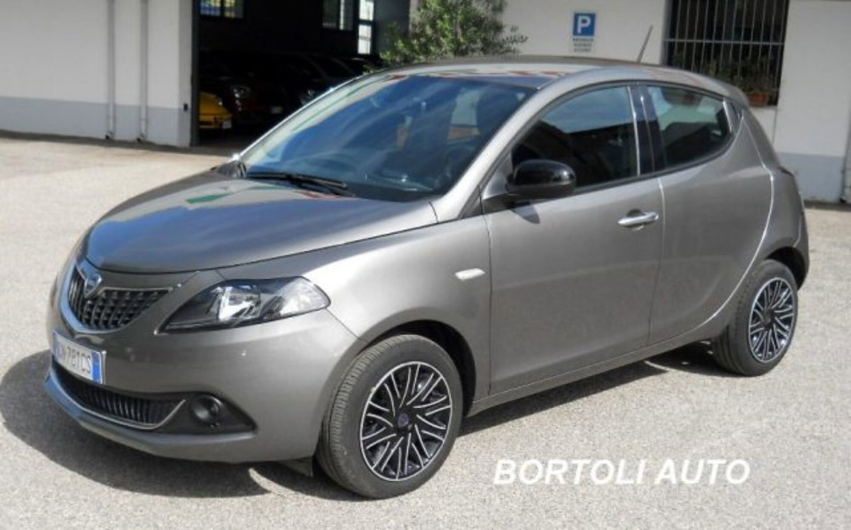 Lancia Ypsilon 1.0 FireFly 5 porte S&S Hybrid Gold Plus