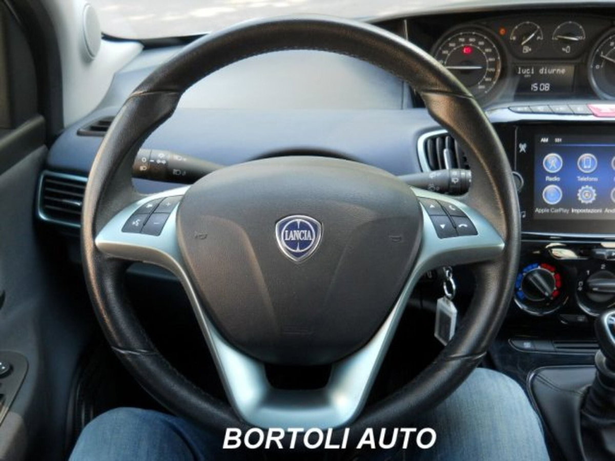 Lancia Ypsilon 1.0 FireFly 5 porte S&S Hybrid Gold Plus (10)
