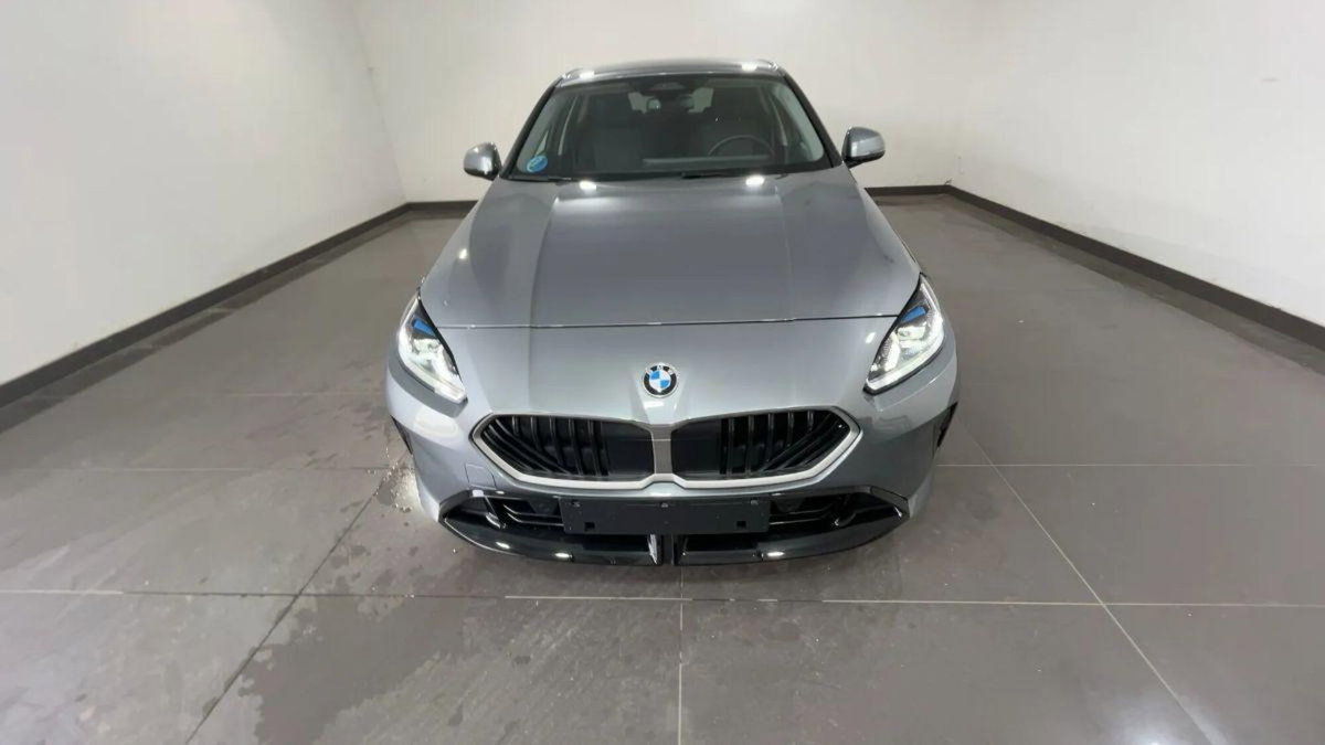 BMW Serie 1 120d xDrive 5p. Sport (2)