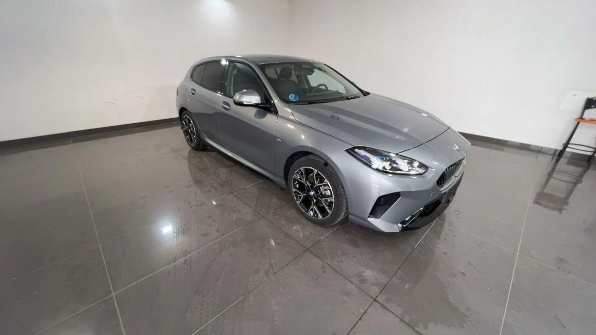 BMW Serie 1 120d xDrive 5p. Sport (3)