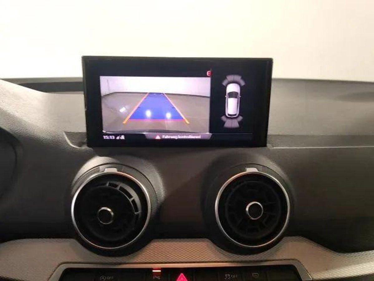 Audi Q2 Q2 35 TFSI S tronic Business (13)