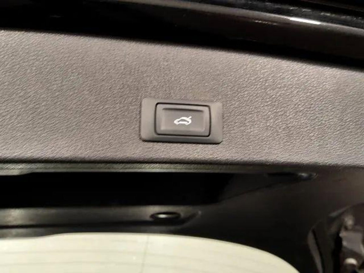 Audi Q2 Q2 35 TFSI S tronic Business (14)