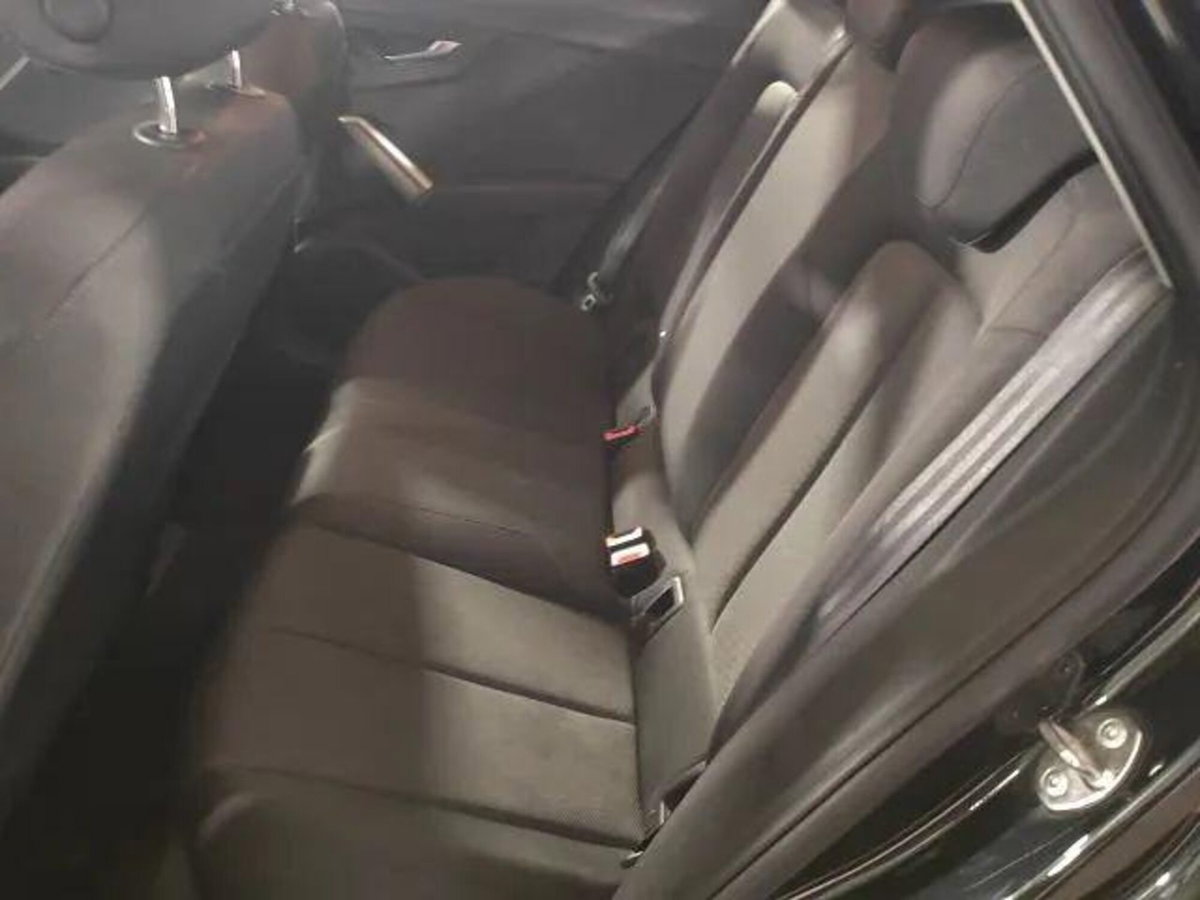 Audi Q2 Q2 35 TFSI S tronic Business (9)
