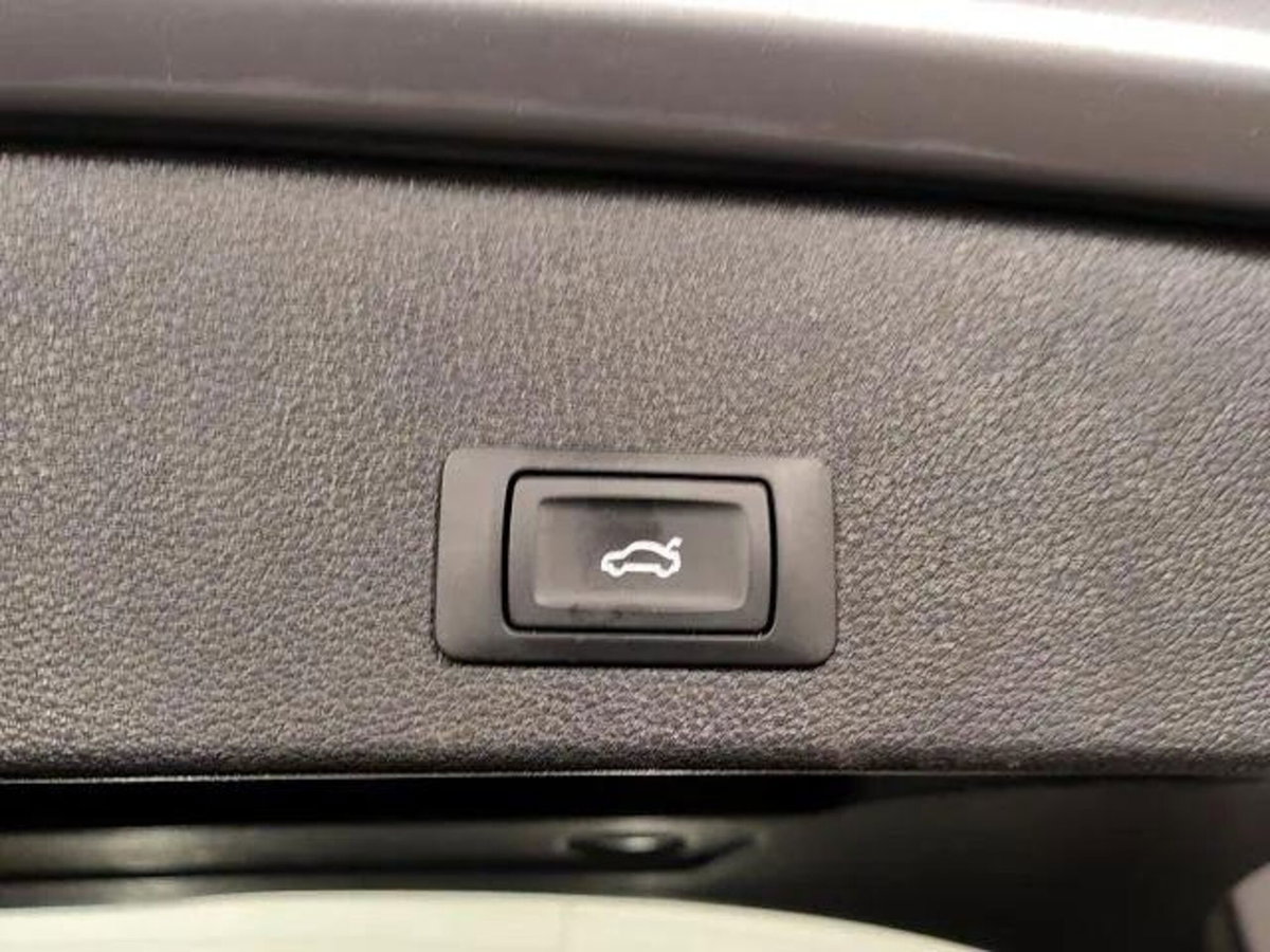Audi Q2 Q2 35 TFSI S tronic Business (14)