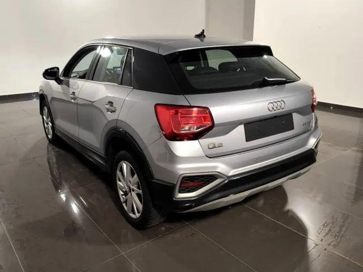Audi Q2 Q2 35 TFSI S tronic Business (6)