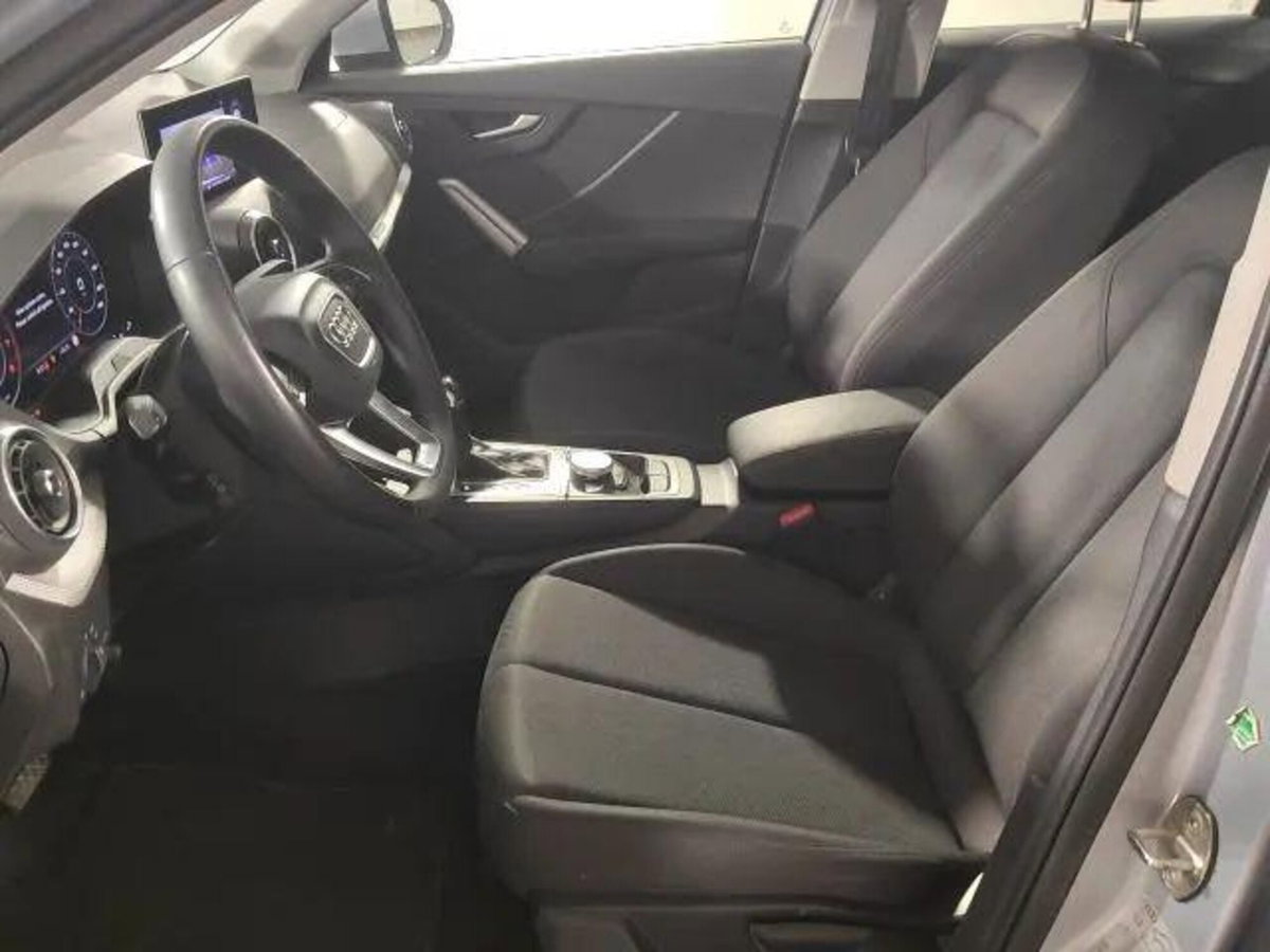Audi Q2 Q2 35 TFSI S tronic Business (8)