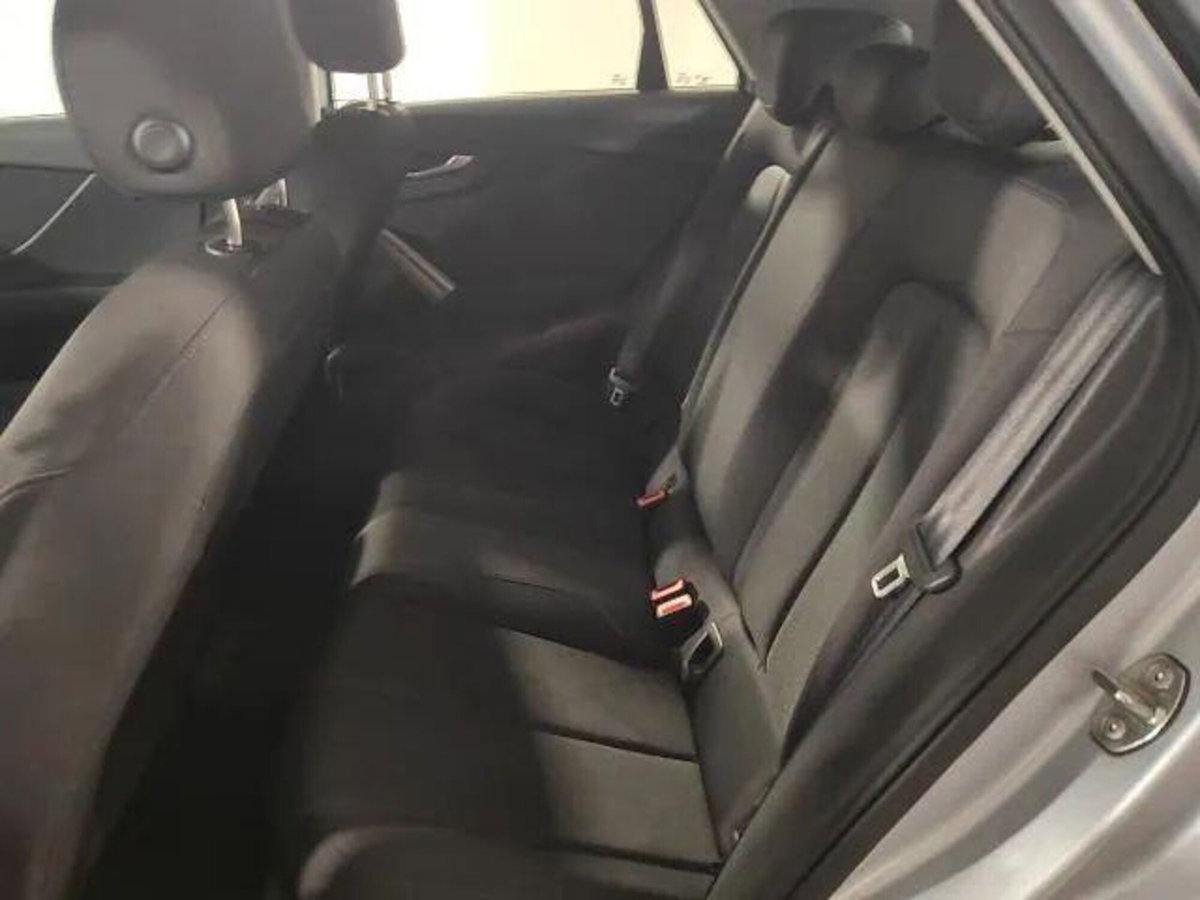 Audi Q2 Q2 35 TFSI S tronic Business (9)