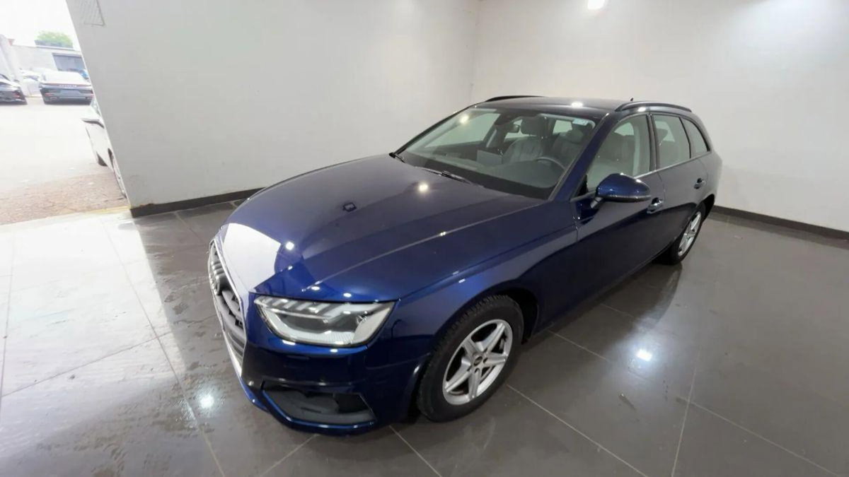 Audi A4 Avant 30 TDI/136 CV S tronic Business Advanced