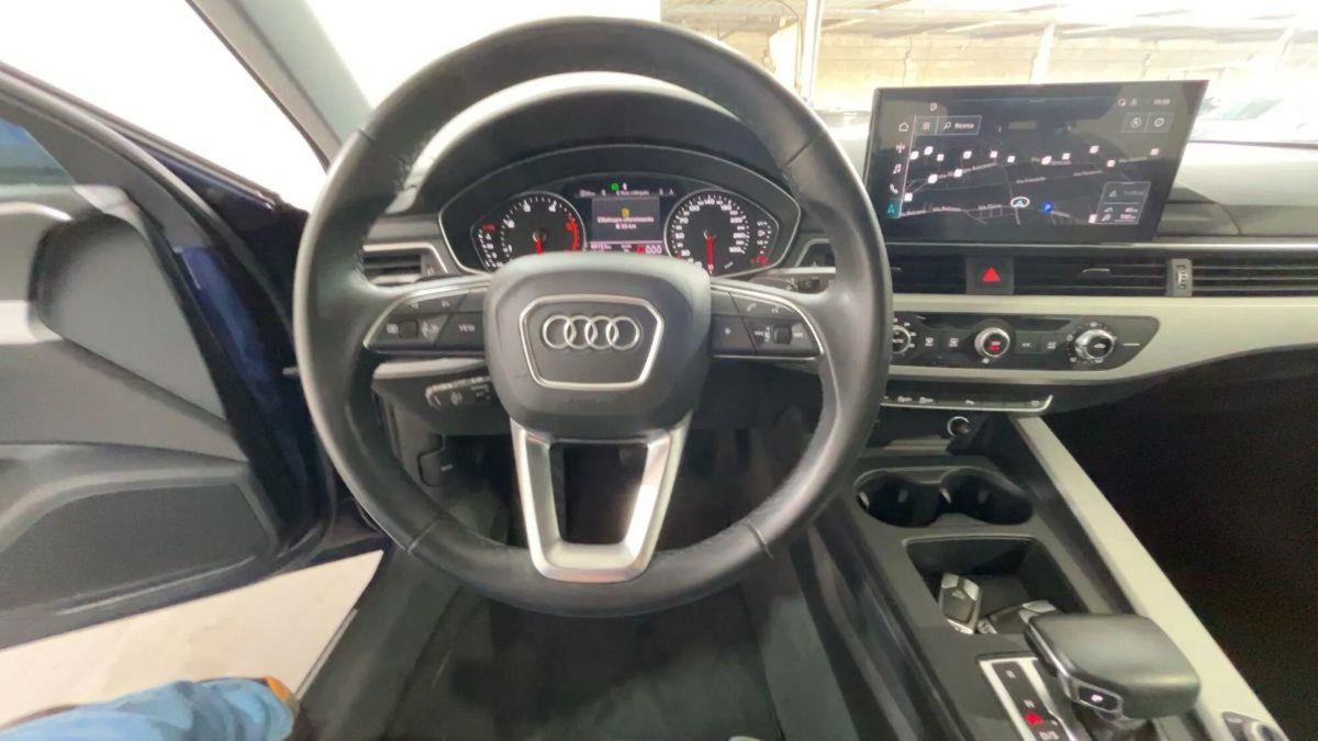 Audi A4 Avant 30 TDI/136 CV S tronic Business Advanced (13)