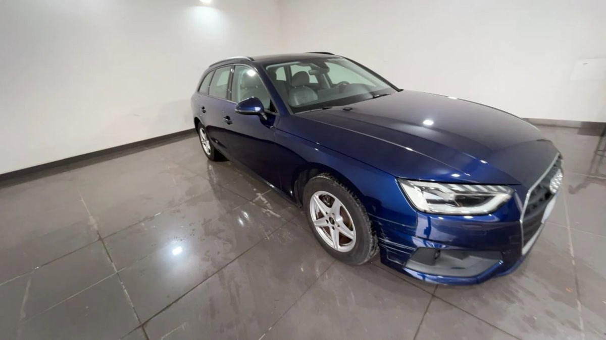 Audi A4 Avant 30 TDI/136 CV S tronic Business Advanced (2)