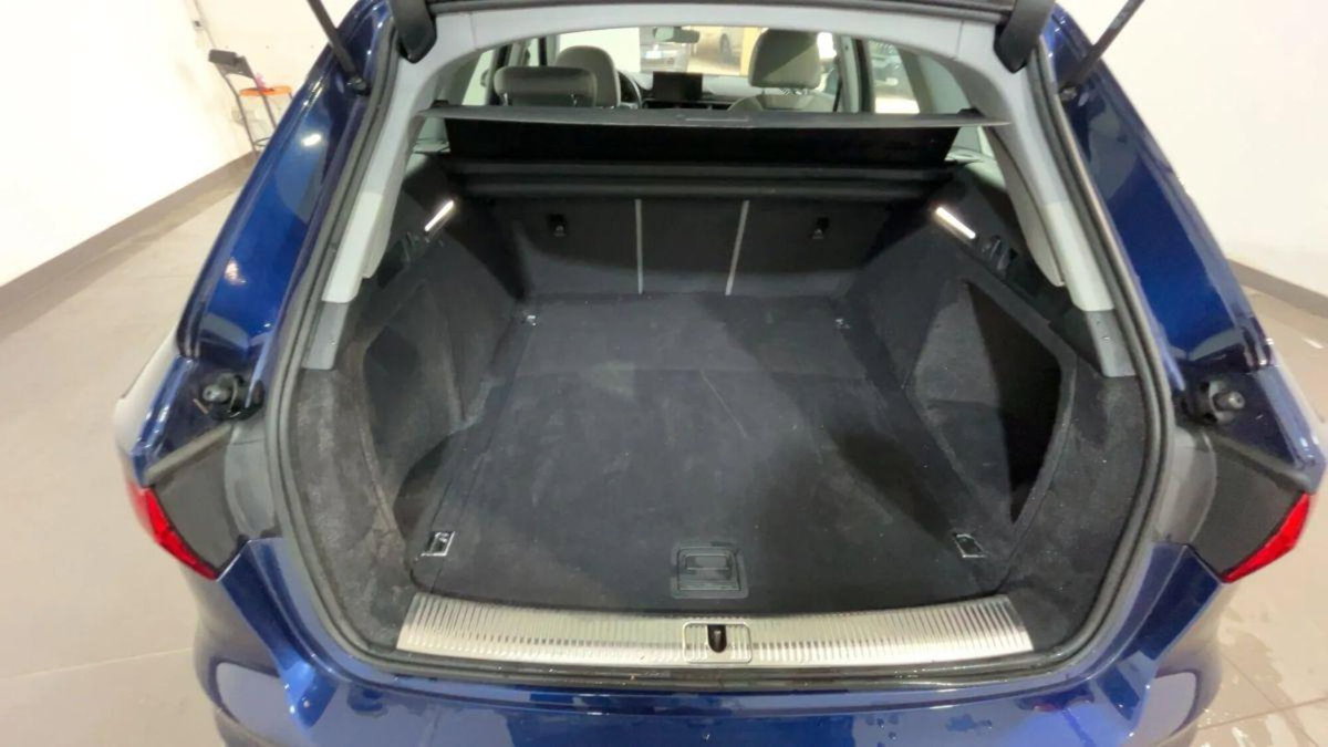 Audi A4 Avant 30 TDI/136 CV S tronic Business Advanced (5)