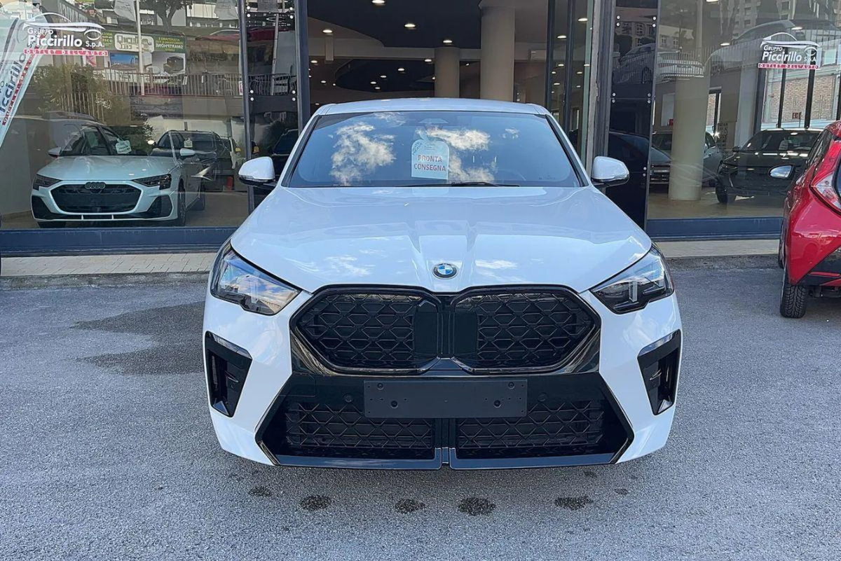 BMW X2 sdrive 18d MSport auto (2)