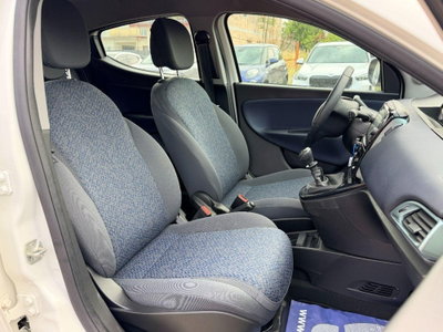 Lancia Ypsilon 1.0 FireFly 5 porte S&S Hybrid Gold Plus (11)