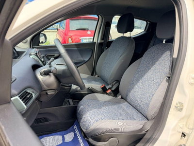 Lancia Ypsilon 1.0 FireFly 5 porte S&S Hybrid Gold Plus (12)