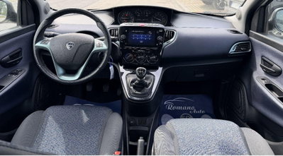 Lancia Ypsilon 1.0 FireFly 5 porte S&S Hybrid Gold Plus (7)