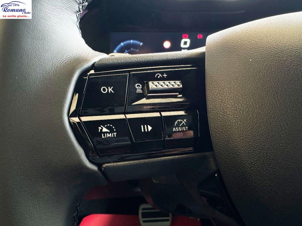 Alfa Romeo Junior 1.2 ibrida Q4 Intensa 145cv edct6 (13)