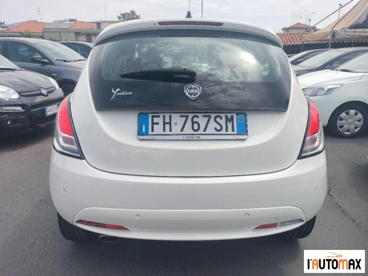 Lancia Ypsilon 1.3 MJT 16V 95 CV 5 porte S&S Gold (5)