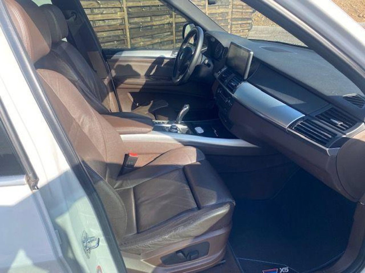 BMW X5 xDrive30d Attiva (12)