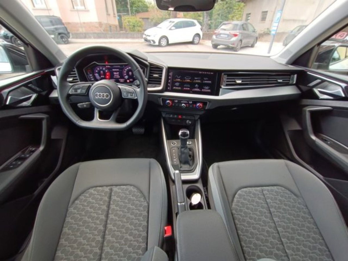 Audi A1 Sportback 30 TFSI S tronic Identity Black (11)