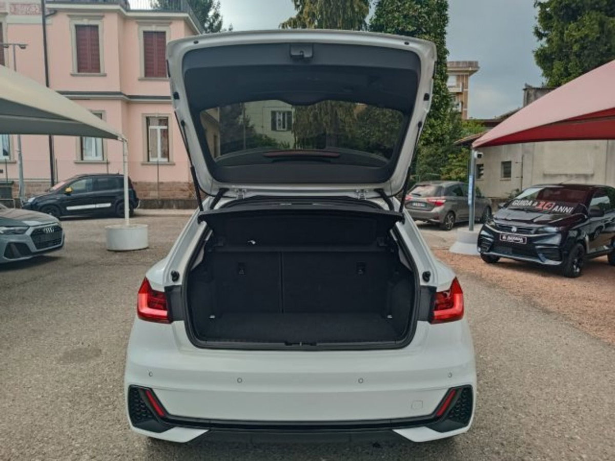 Audi A1 Sportback 30 TFSI S tronic Identity Black (9)