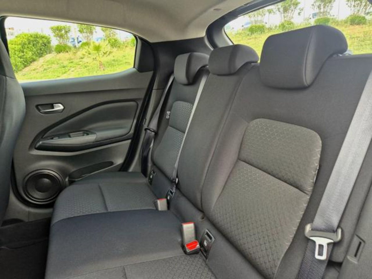 Nissan Juke 1.0 dig-t Acenta 114cv dct (14)