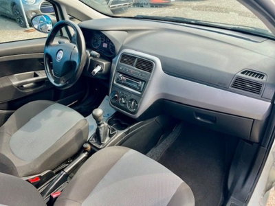 Fiat Punto 1.2 8V 3 porte Easy (17)