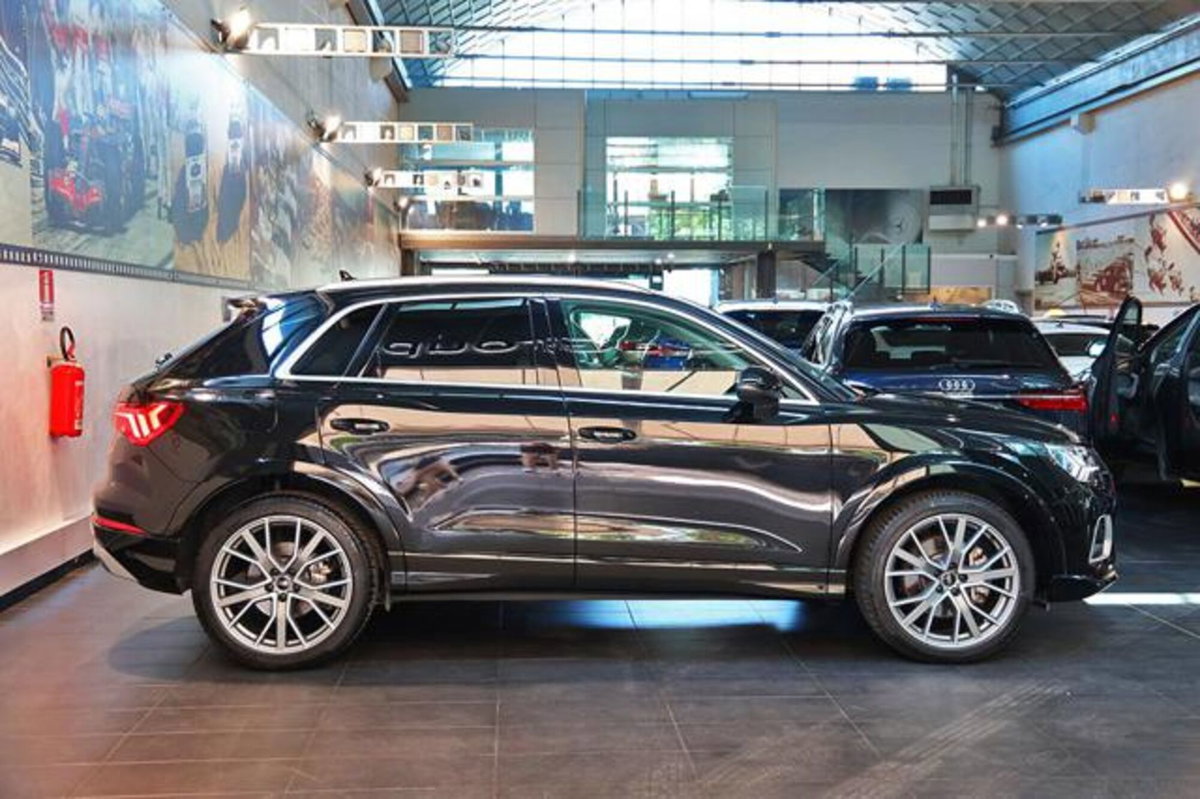 Audi Q3 45 2.0 tfsi Business Advanced quattro 245cv s-tronic (2)
