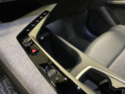 Peugeot 3008 1.2 hybrid Allure Business 145cv e-dcs6 (11)