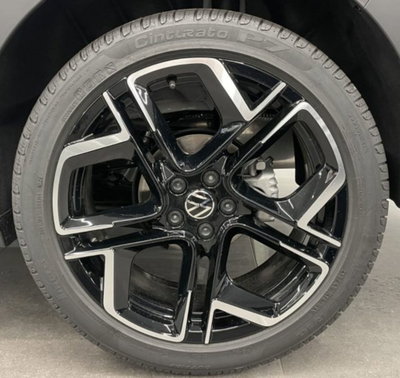 Volkswagen Taigo 1.0 tsi R-Line 115cv (17)