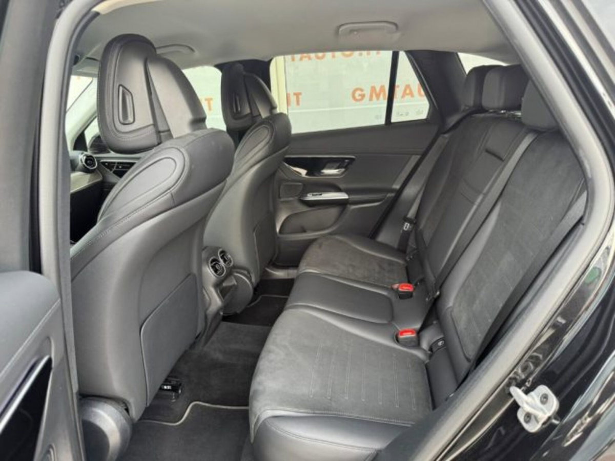 Mercedes-Benz GLC SUV 220 d AMG Line Premium Plus 4matic auto (12)