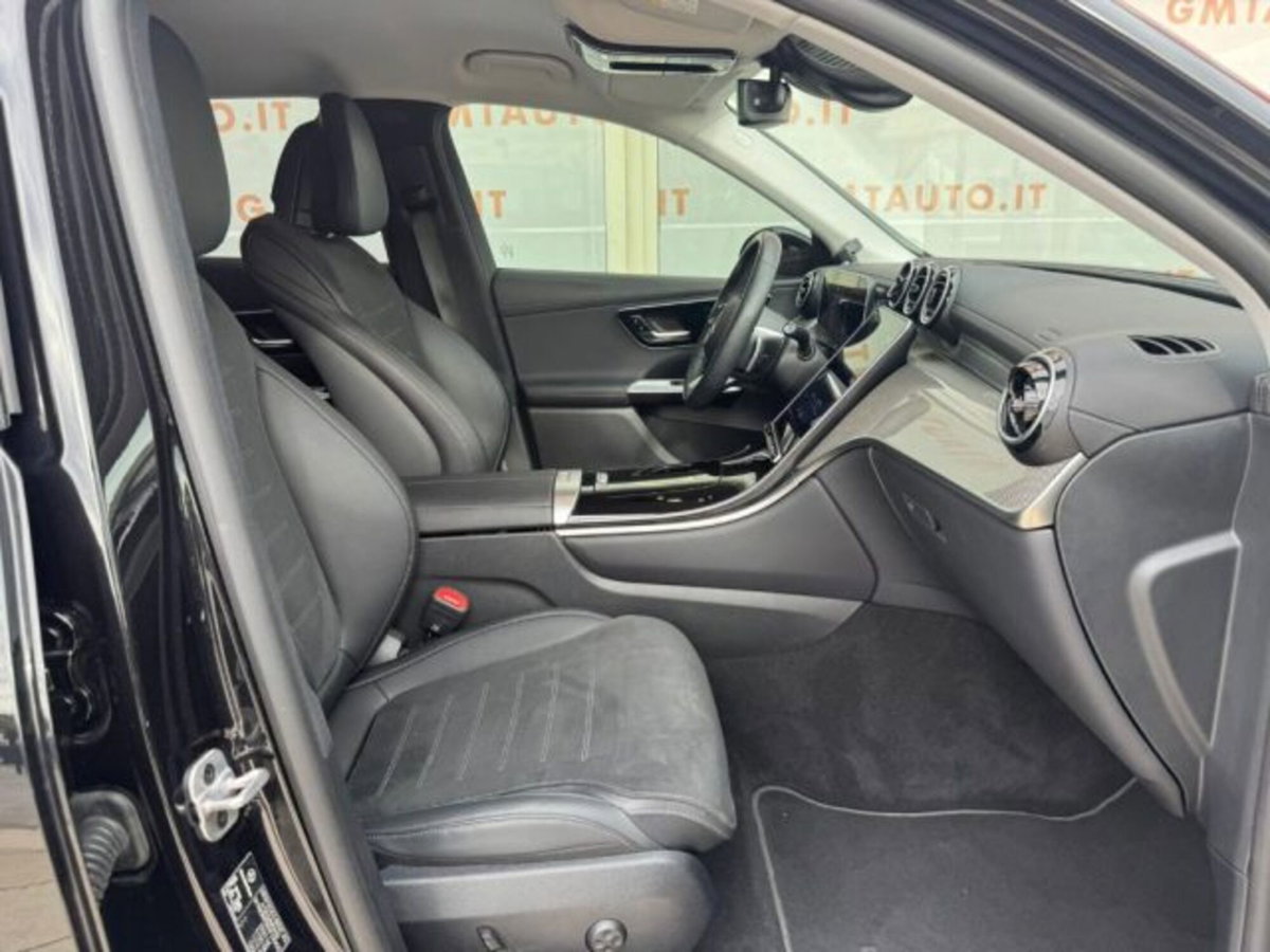 Mercedes-Benz GLC SUV 220 d AMG Line Premium Plus 4matic auto (18)