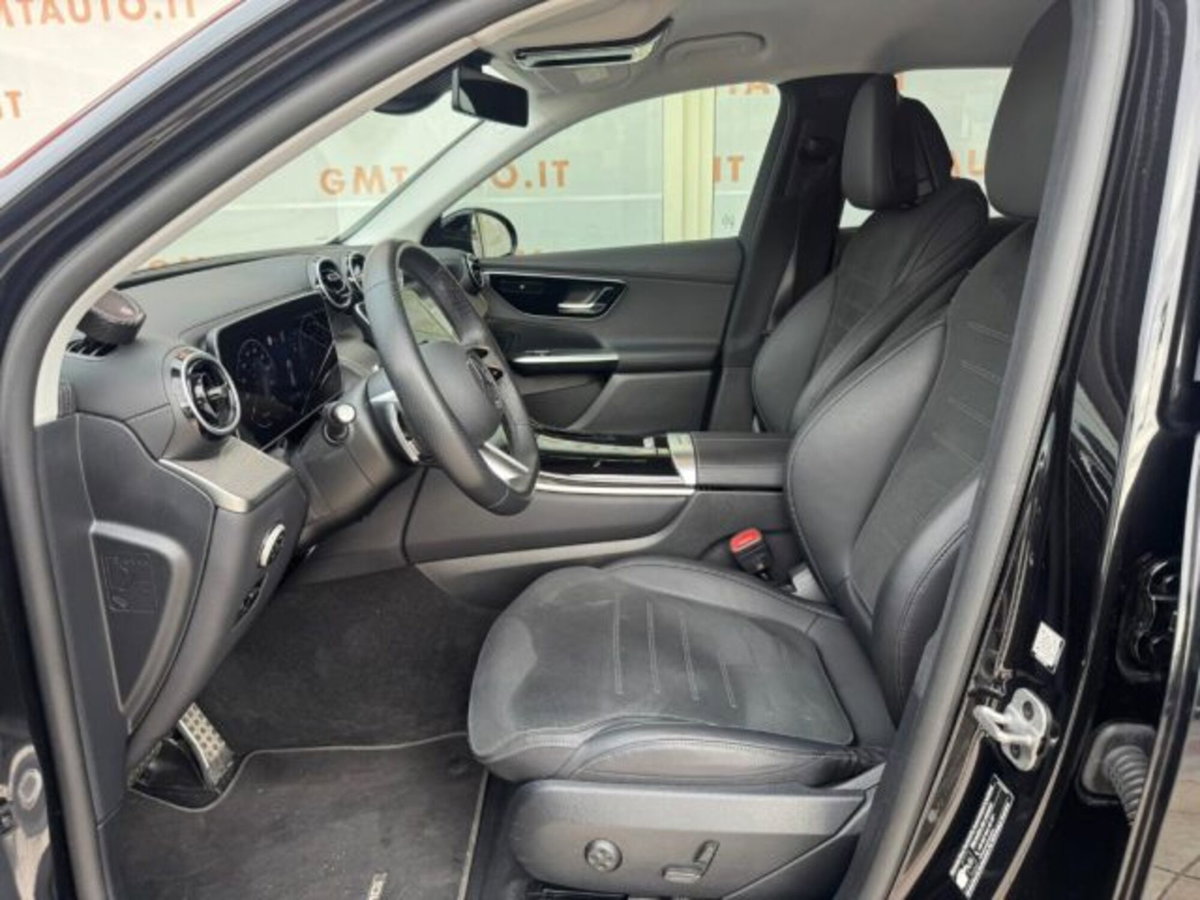 Mercedes-Benz GLC SUV 220 d AMG Line Premium Plus 4matic auto (19)