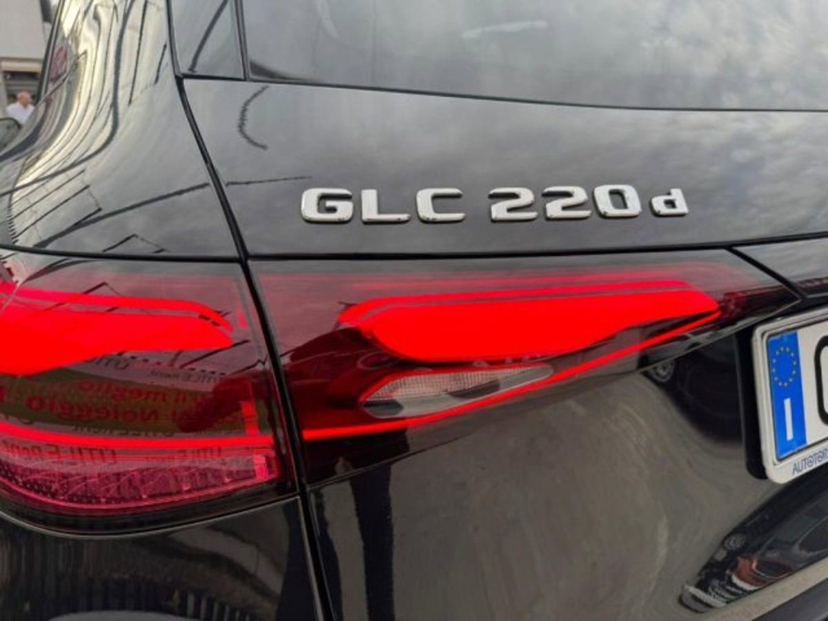 Mercedes-Benz GLC SUV 220 d AMG Line Premium Plus 4matic auto (6)