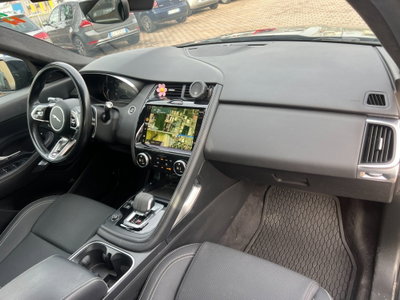 Jaguar E-Pace 2.0d i4 mhev R-Dynamic SE awd 163cv auto (6)