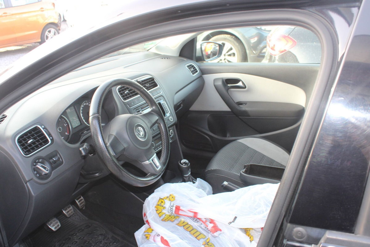 Volkswagen Polo 1.6 TDI 90CV DPF 5 porte Highline (10)