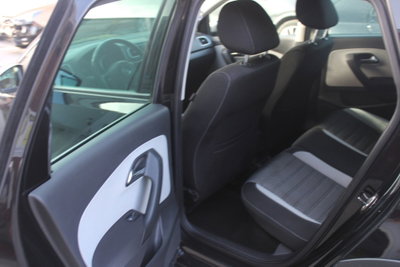 Volkswagen Polo 1.6 TDI 90CV DPF 5 porte Highline (9)