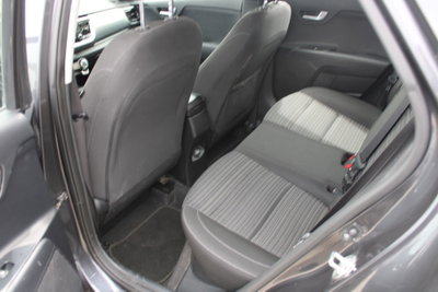 Kia Stonic 1.6 CRDi 110 CV Energy (11)