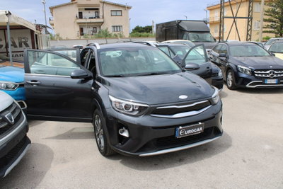 Kia Stonic 1.6 CRDi 110 CV Energy (14)