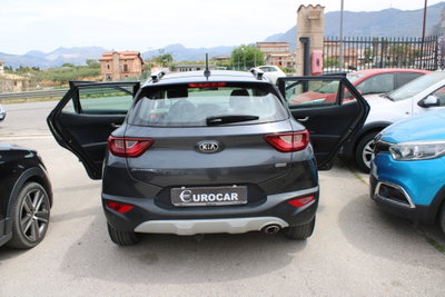 Kia Stonic 1.6 CRDi 110 CV Energy (16)